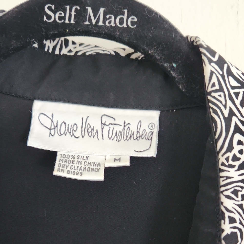 Diane Von Furstenberg Monochrome Silk Top - Picture 2 of 3